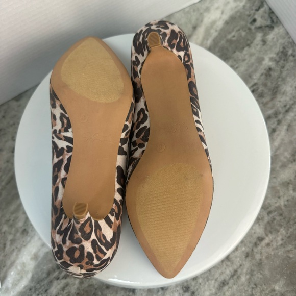 Jaclyn Smith leopard print pumps vintage y2K size 8 NWT - Picture 6 of 8